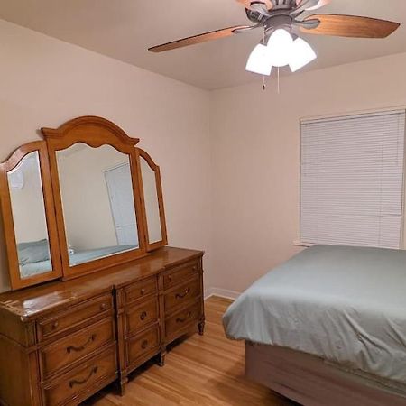 Amazing 2Br Home - Steps To Unm North Campus Albuquerque Eksteriør billede