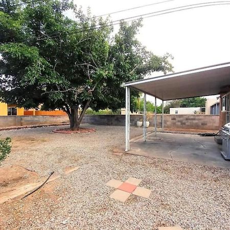 Amazing 2Br Home - Steps To Unm North Campus Albuquerque Eksteriør billede