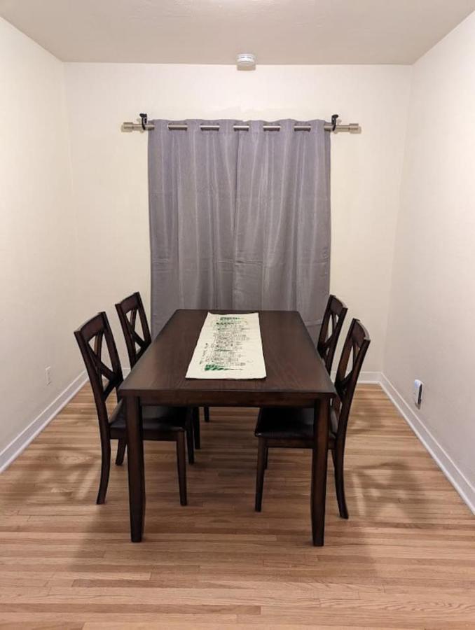 Amazing 2Br Home - Steps To Unm North Campus Albuquerque Eksteriør billede