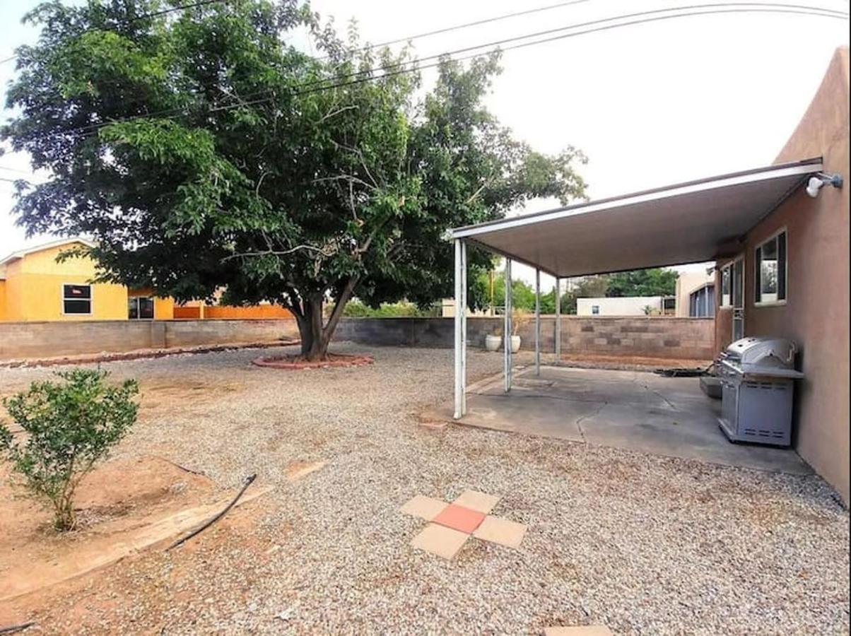 Amazing 2Br Home - Steps To Unm North Campus Albuquerque Eksteriør billede
