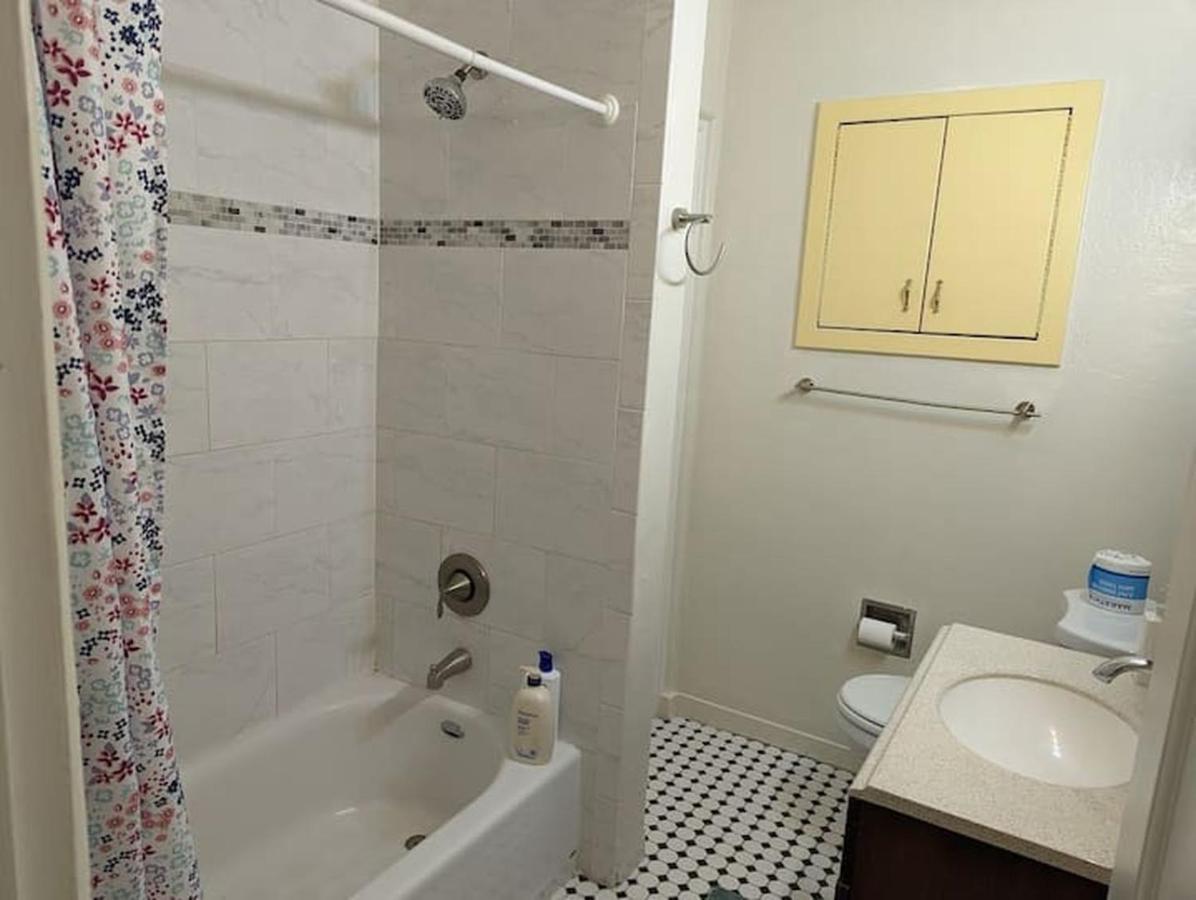 Amazing 2Br Home - Steps To Unm North Campus Albuquerque Eksteriør billede