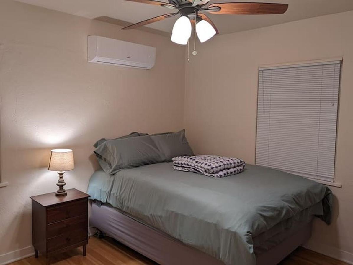 Amazing 2Br Home - Steps To Unm North Campus Albuquerque Eksteriør billede